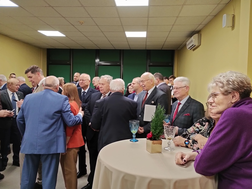 IMG 20251218 171218143 H